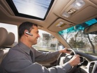 Телефонная гарнитура — в помощь водителям